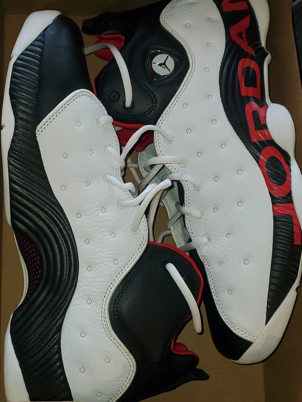 Jordan TEAM JUMPMAN 2 in White, Black & Red